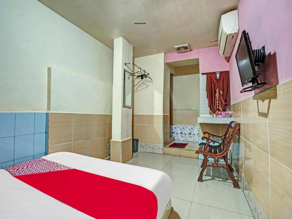 Oyo 90158 Hotel Lendosis Perintis Kemerdekaan Palembang Kültér fotó