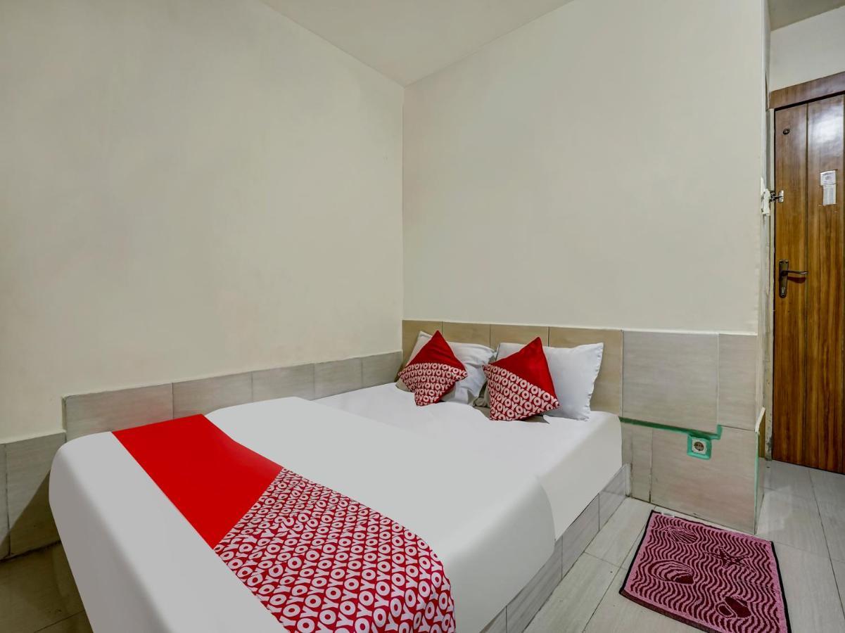 Oyo 90158 Hotel Lendosis Perintis Kemerdekaan Palembang Kültér fotó