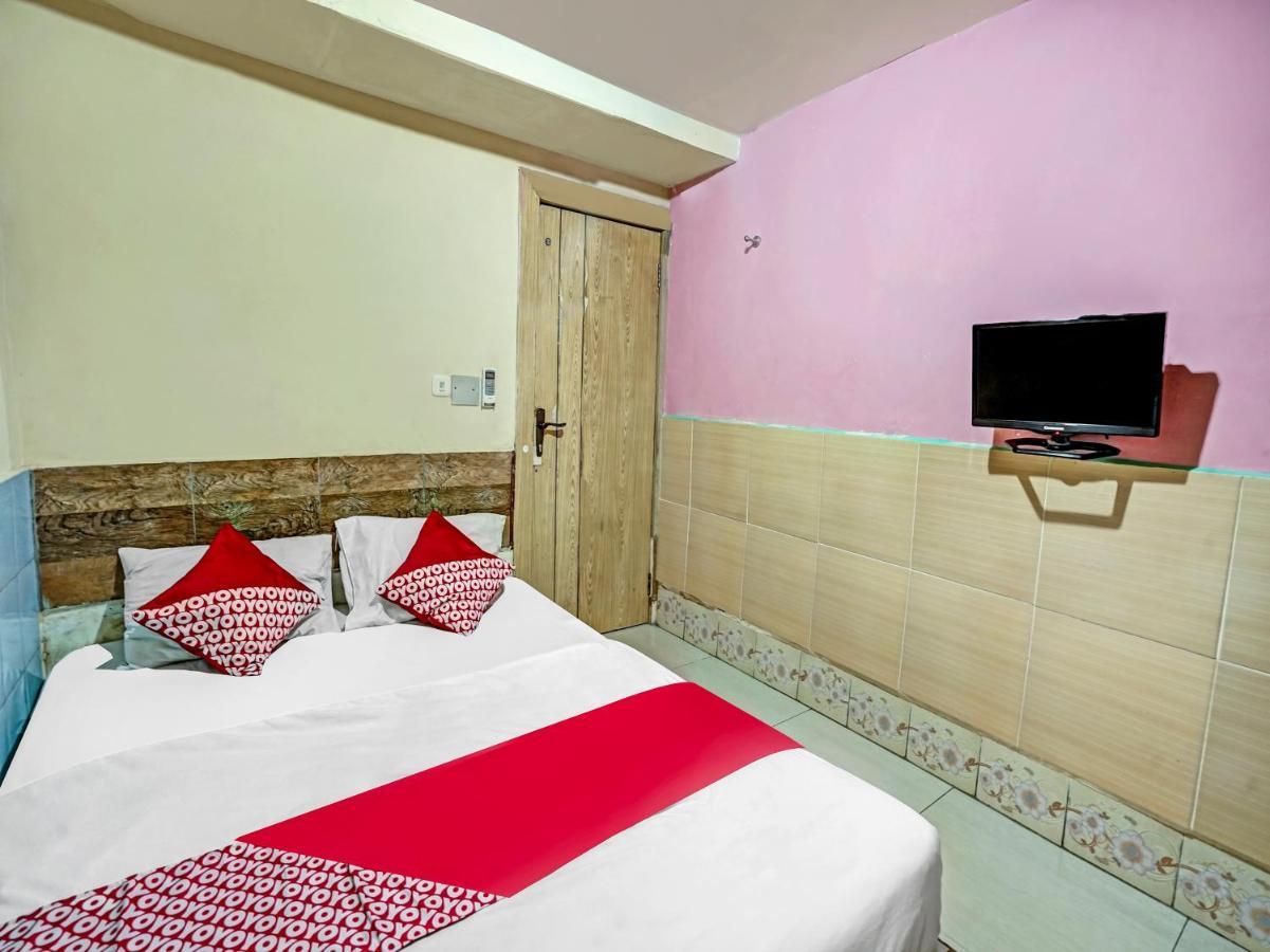 Oyo 90158 Hotel Lendosis Perintis Kemerdekaan Palembang Kültér fotó
