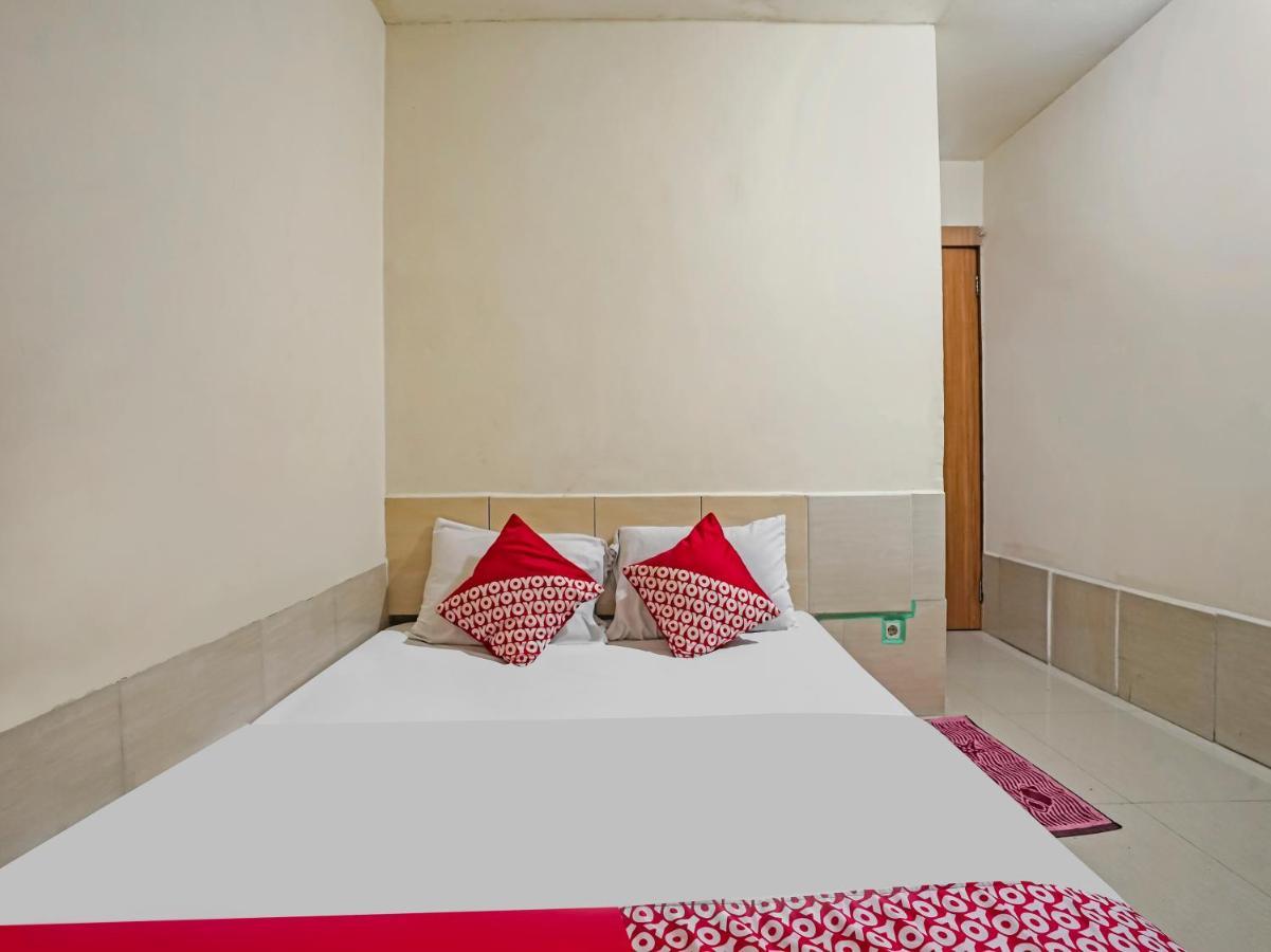 Oyo 90158 Hotel Lendosis Perintis Kemerdekaan Palembang Kültér fotó